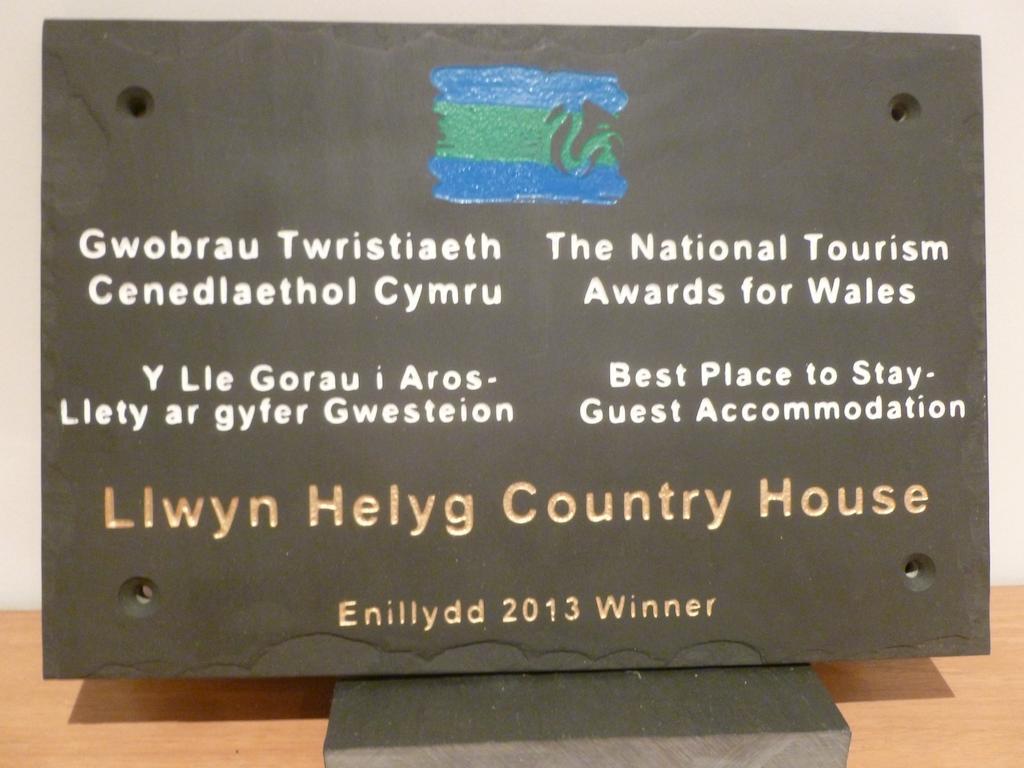 Llwyn Helyg Country House Carmarthen Exterior foto